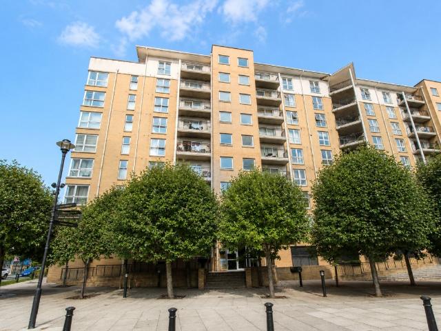 Apartment for rent in Virginia Quay, Blackwall