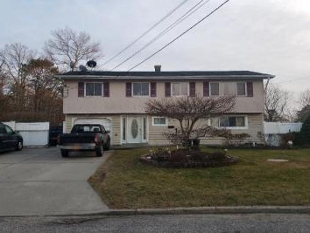 House for sale in Bohemia, New York