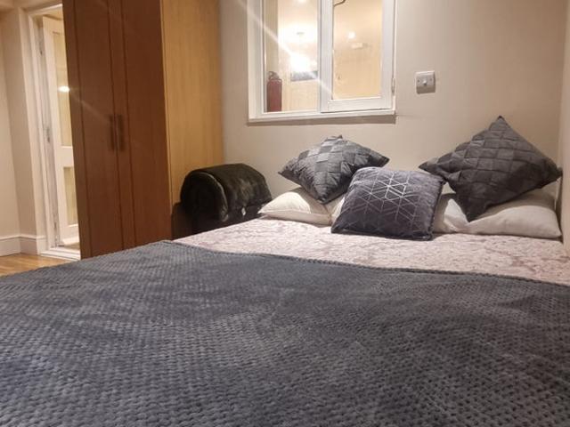 Studio for rent in Isle Of Dogs, Isle Of Man