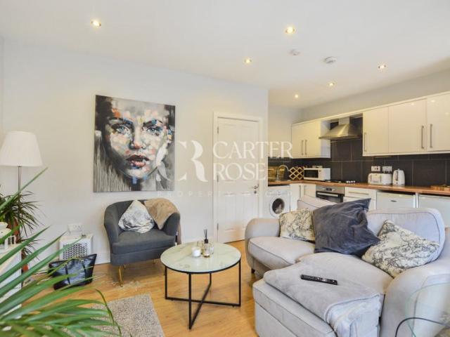 Apartment for rent in Streatham Park, Greater London