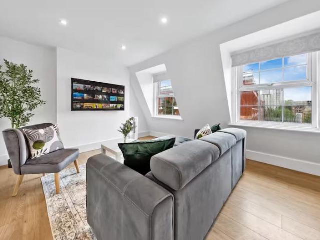 Apartment for rent in Paddington, Greater London