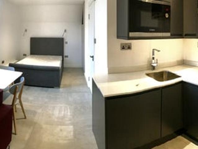 Studio for rent in Stroud Green, Greater London