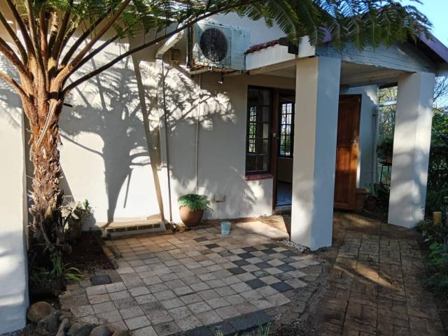 Apartment for rent in Gillitts, Kloof