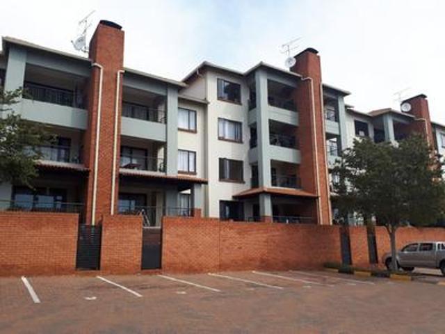 Townhouse for sale in Vosloorus, Gauteng