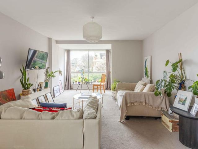 Apartment for rent in Battersea, Greater London