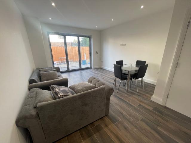 Apartment for rent in London Borough of Croydon, Waddon