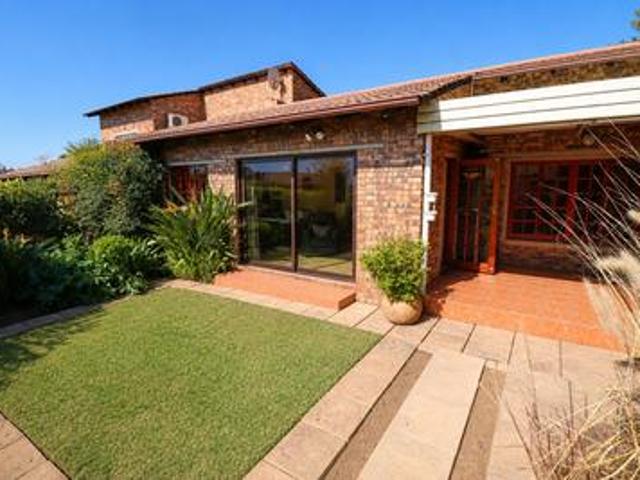 Townhouse for sale in Alexandra, Gauteng