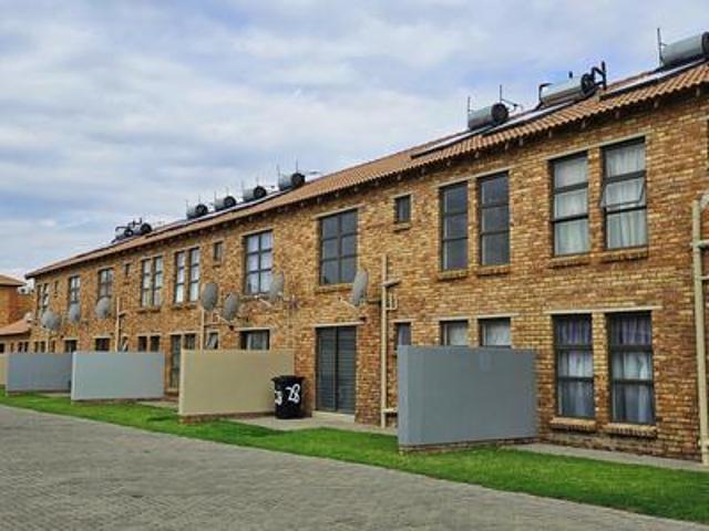 Apartment for rent in Witpoortjie, Roodepoort
