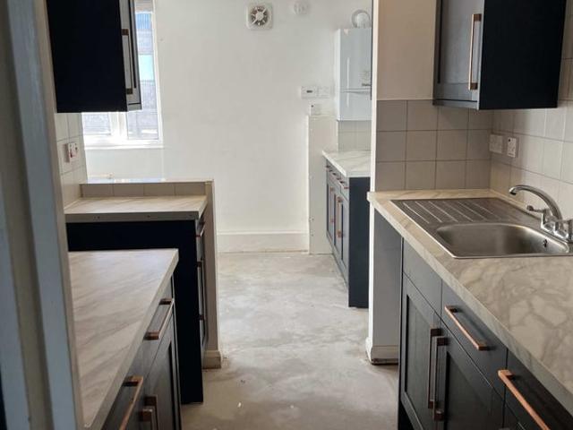 Apartment for rent in North Kensington, Greater London
