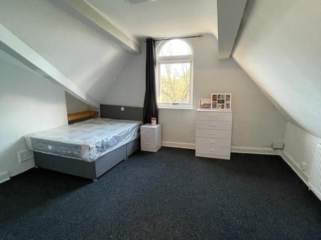 Apartment for rent in Calderstones
