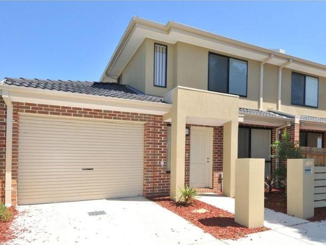 Townhouse for rent in Camerons Creek, Victoria