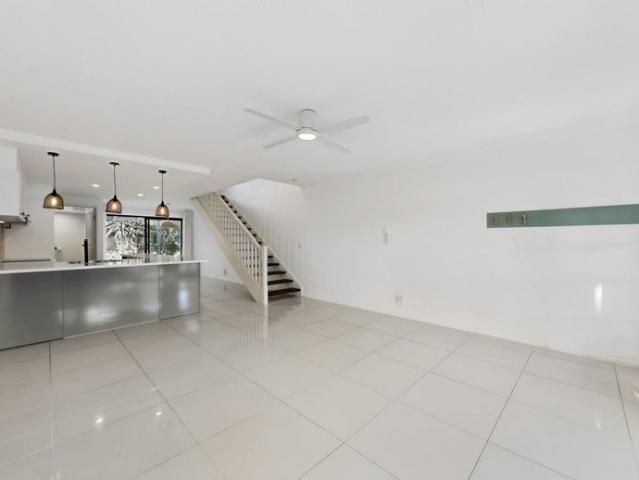Townhouse for rent in Fernbrook, Queensland