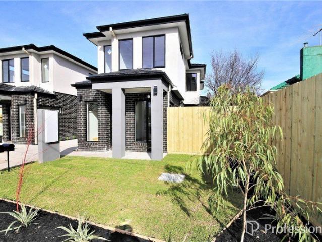 Townhouse for rent in Camerons Creek, Victoria