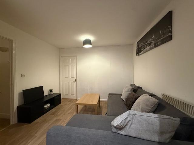 Apartment for rent in Maryland, Greater London