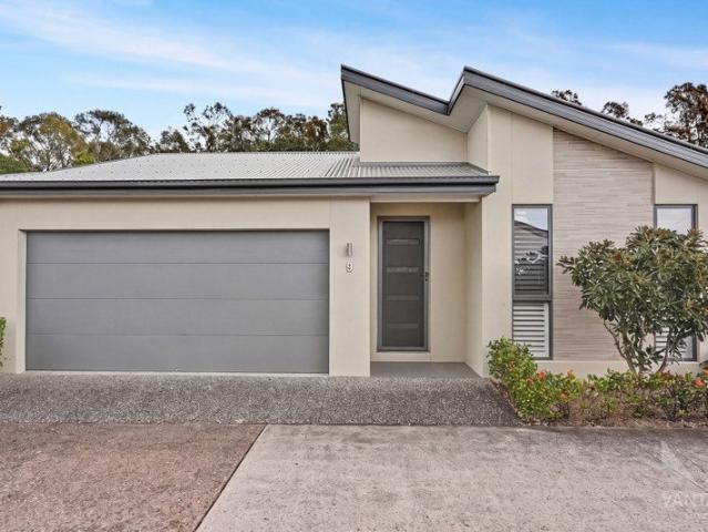 Villa for sale in Kings Creek, Queensland