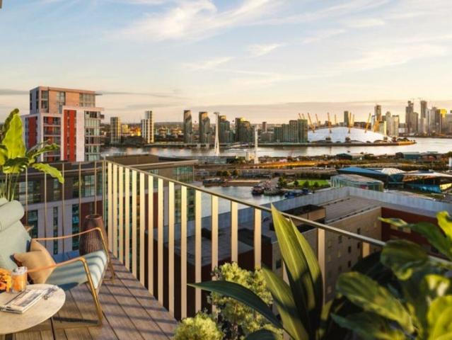 Apartment for rent in Custom House, Greater London