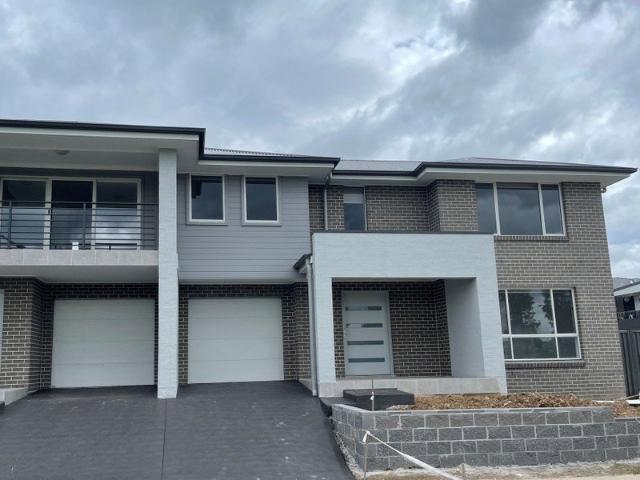 Duplex for rent in Sydney, New South Wales