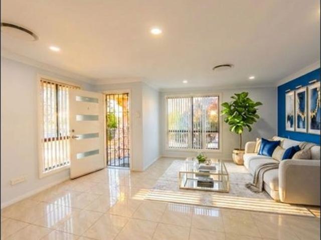 Townhouse for rent in Sydney, New South Wales