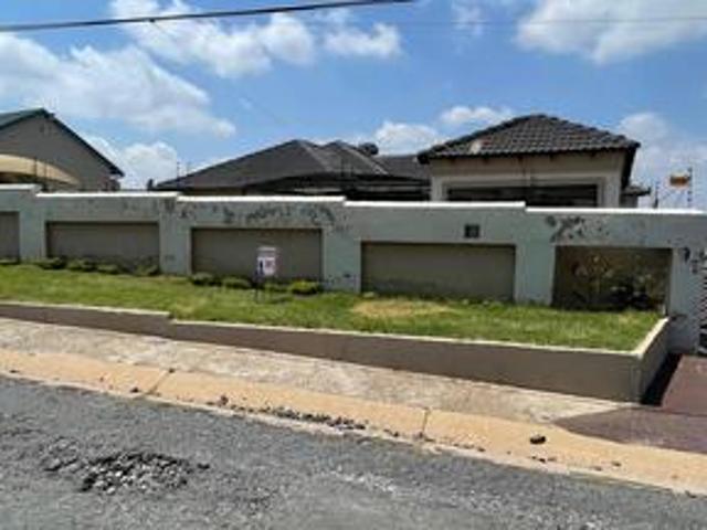 House for sale in Nooitgedacht, Gauteng