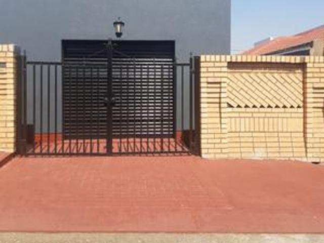 House for sale in Protea North, Soweto