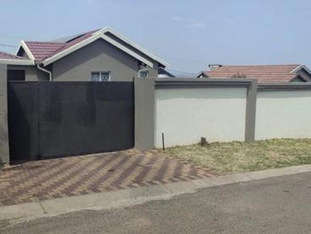 House for sale in Vosloorus, Gauteng