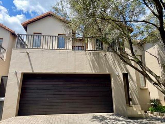 Townhouse for sale in Waterkloof, Gauteng