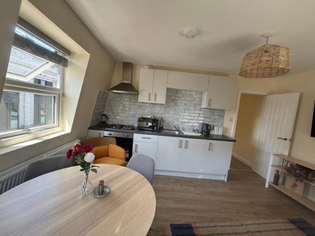 Apartment for rent in Furzedown, Greater London