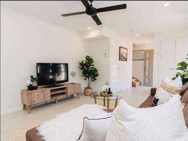 Townhouse for rent in Strathpine, Greater Brisbane