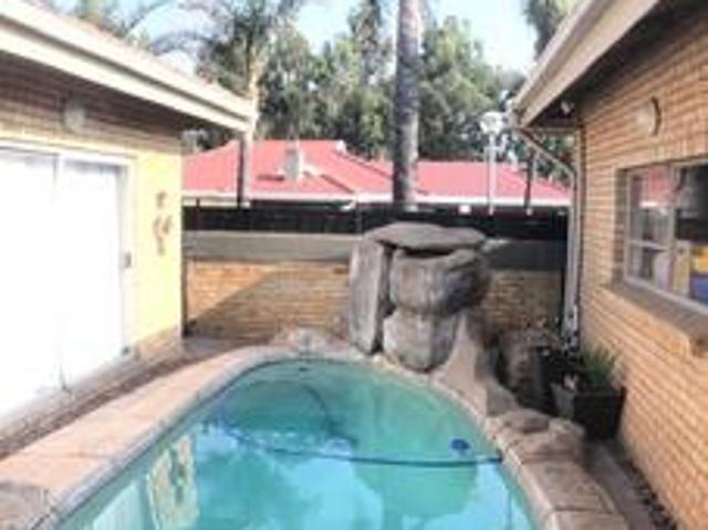 Townhouse for sale in Ekurhuleni, Gauteng