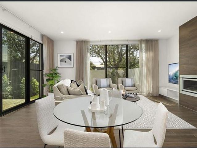 Townhouse for rent in Brighton, Melbourne