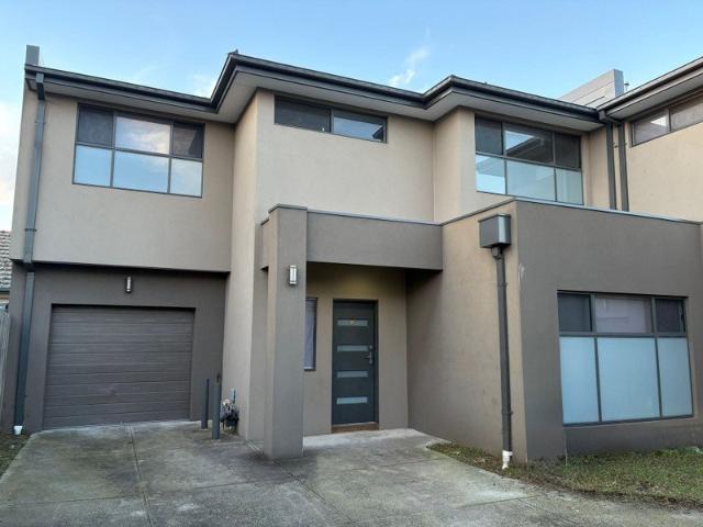 Townhouse for rent in Camerons Creek, Victoria