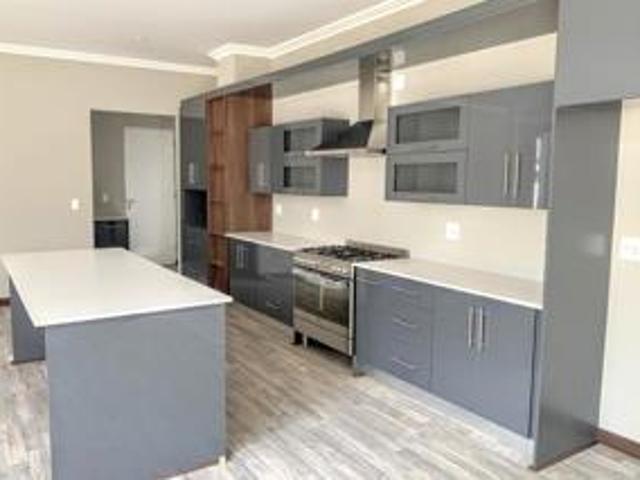House for rent in Waterkloof, Gauteng