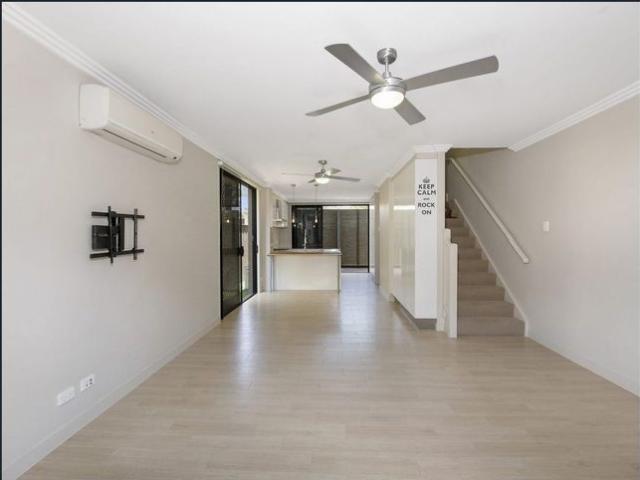 Townhouse for rent in Toombul, Queensland