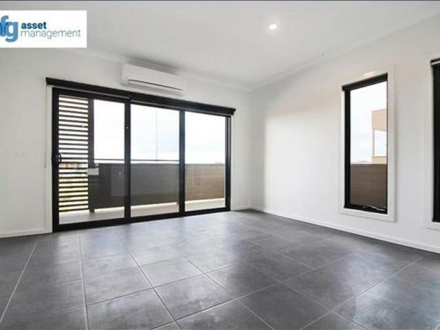 Townhouse for rent in Camerons Creek, Victoria