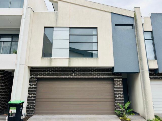 Townhouse for rent in Camerons Creek, Victoria