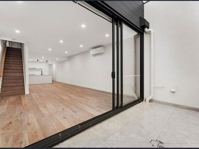 Townhouse for rent in Camerons Creek, Victoria