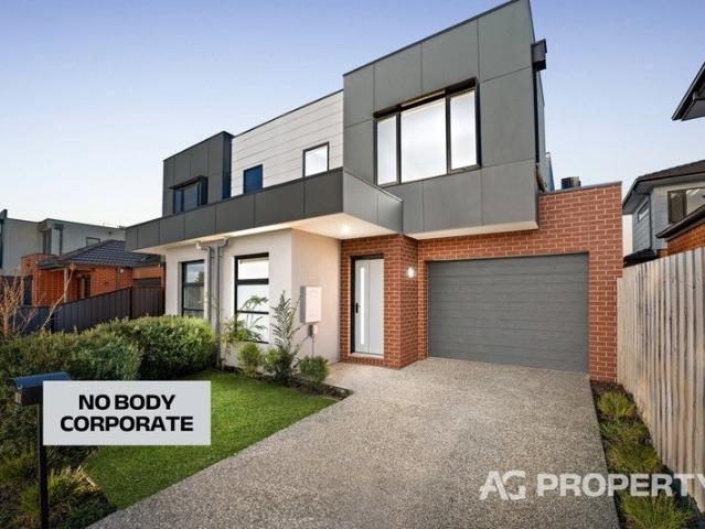 Townhouse for sale in Camerons Creek, Victoria