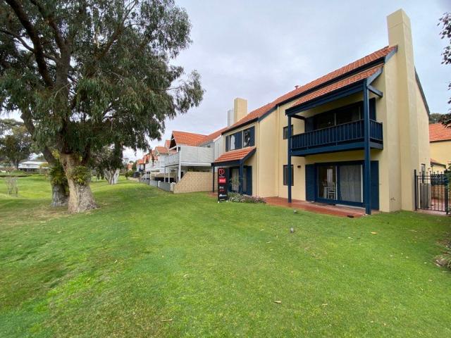 Townhouse for rent in Connolly, Western Australia