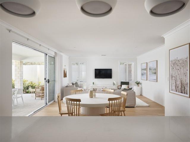 Cottage for sale in Parklands, Western Australia