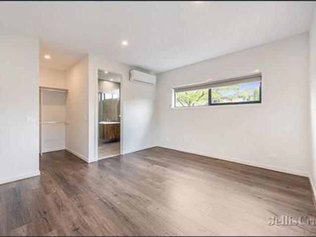 Townhouse for rent in Camerons Creek, Victoria