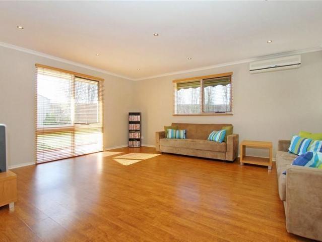 House for rent in Mill Park, Melbourne
