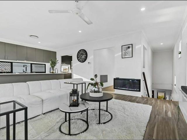 Townhouse for rent in Toombul, Queensland
