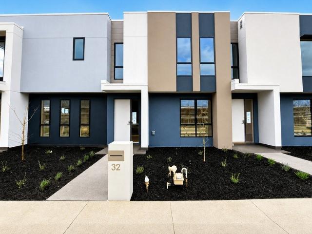 Townhouse for rent in Camerons Creek, Victoria