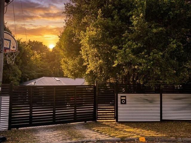 House for sale in Daisy Hill, Greater Brisbane