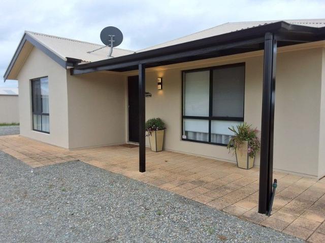 Cottage for sale in Leasingham, South Australia