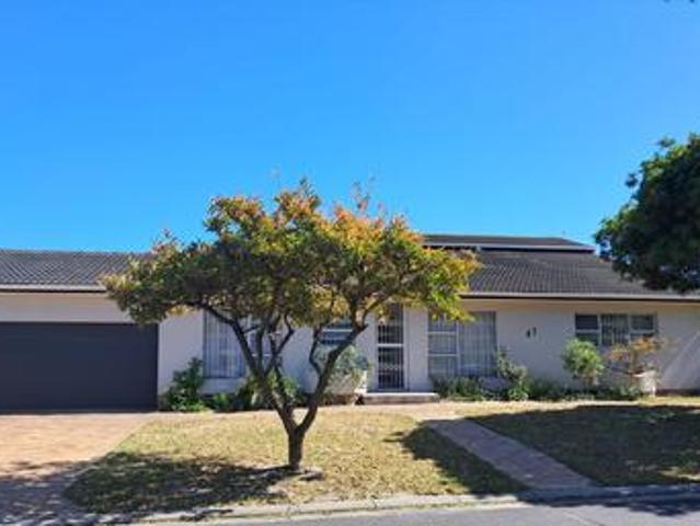 House for sale in Goodwood, Western Cape