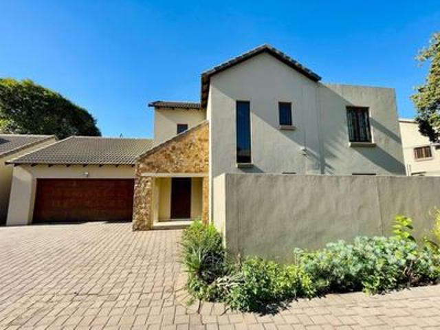 House for sale in Waterkloof, Gauteng