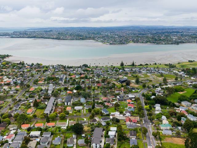 House for rent in Point England, Oroua County