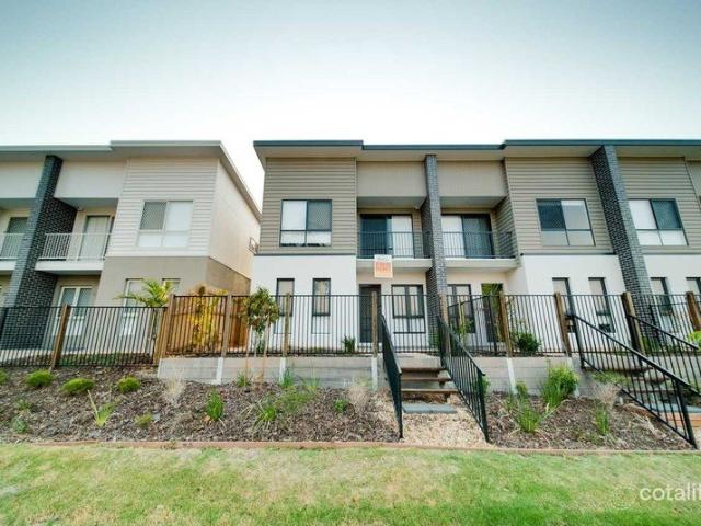 Townhouse for rent in Toombul, Queensland
