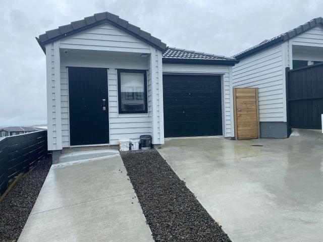 House for rent in Howick, Oroua County